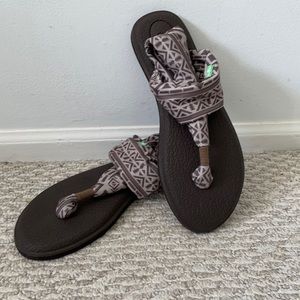 Sanuk yoga sling sandals